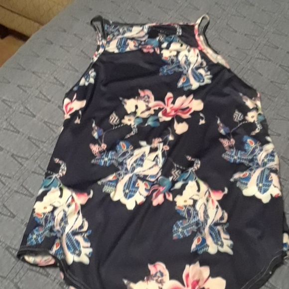 Blouse - Picture 2 of 4